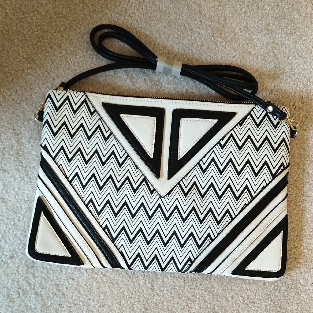 Melie Bianco Black and White Zigzag Clutch